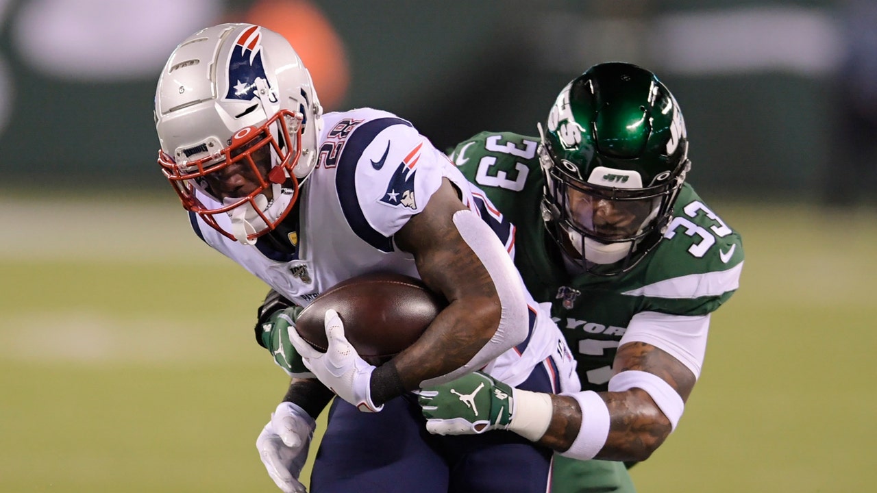 Jets' Adams speaks to owner, still hasn't met with coach, GM